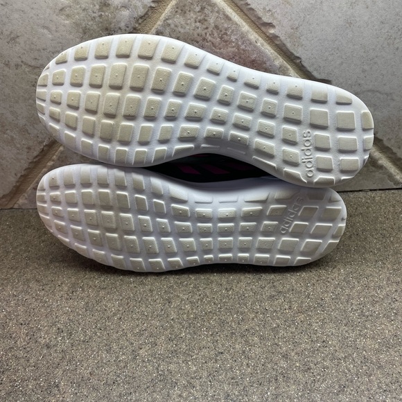 Adidas Cloudfoam Youth Sneakers, Size 7 - Picture 10 of 10